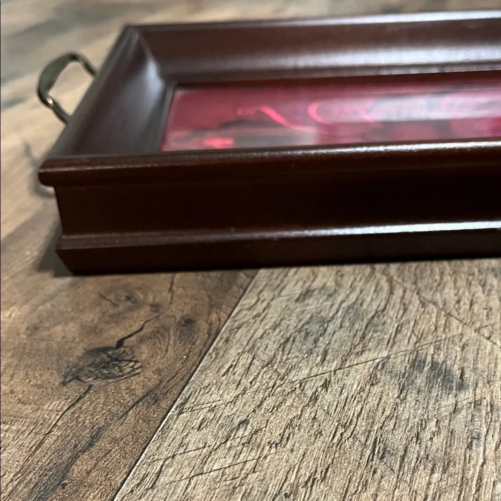 Elegant Wooden Serving Tray with Red and Pink Design